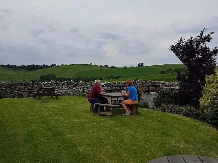 호텔 The Black Bull At Nateby