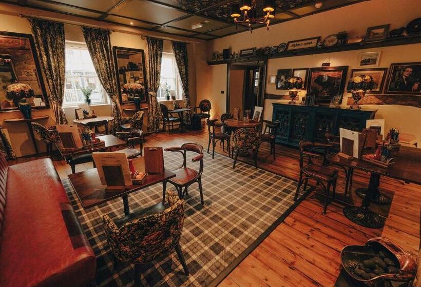 Hotel The Bull And Townhouse, Beaumaris  The Inn Collection Group