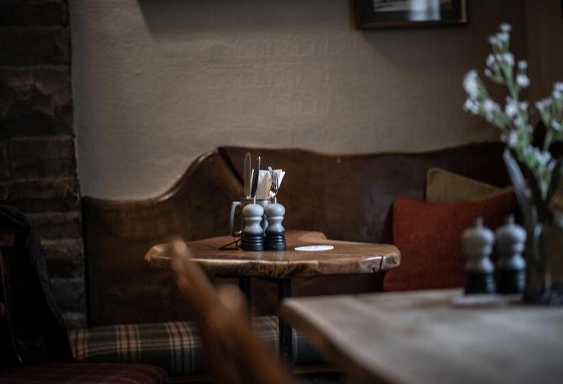 فندق The Lister Arms