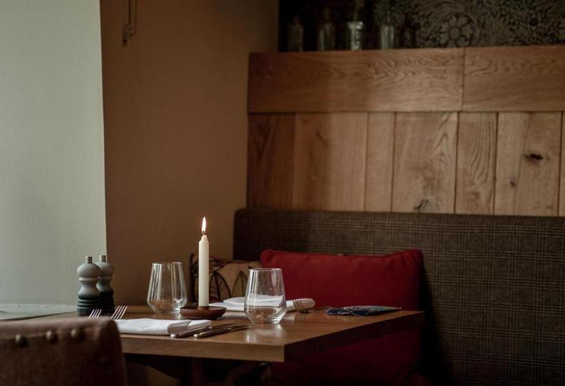 فندق The Lister Arms