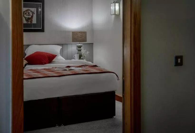 هتل The Lister Arms