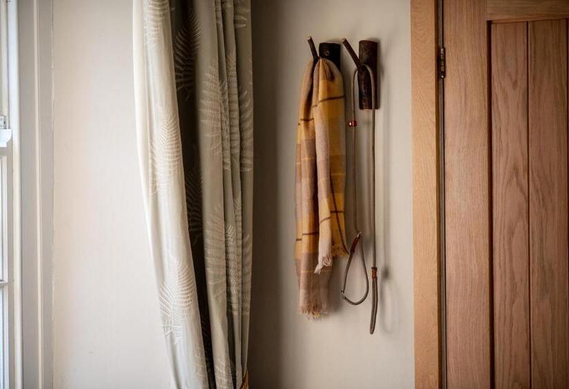 فندق The Lister Arms