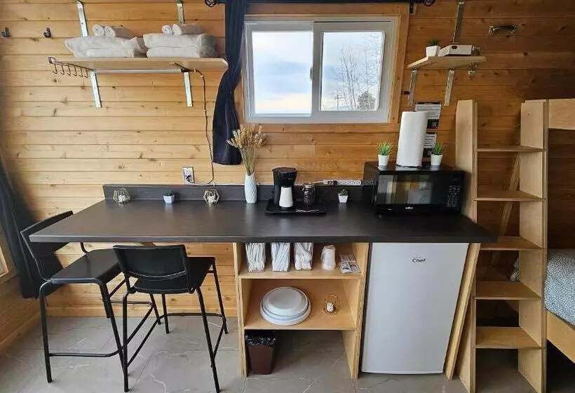 Motelli Auberge De Nos Aieux