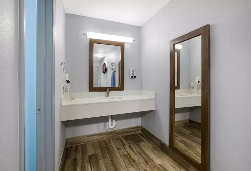 汽车旅馆  Hometowne Studios By Red Roof Orange, Tx