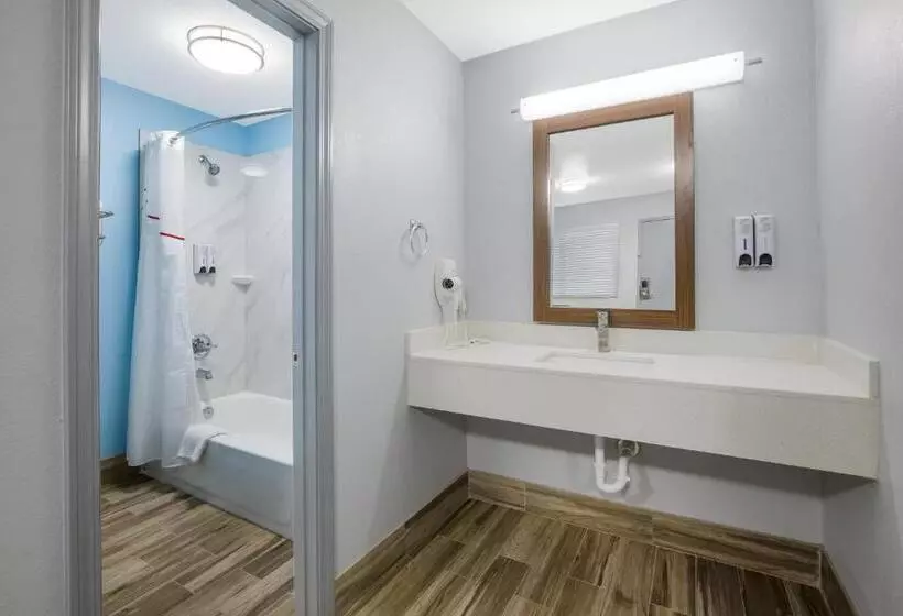 汽车旅馆  Hometowne Studios By Red Roof Orange, Tx