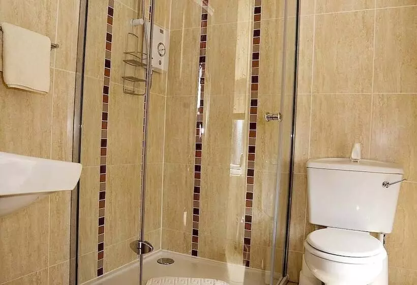 پانسیون Albany House