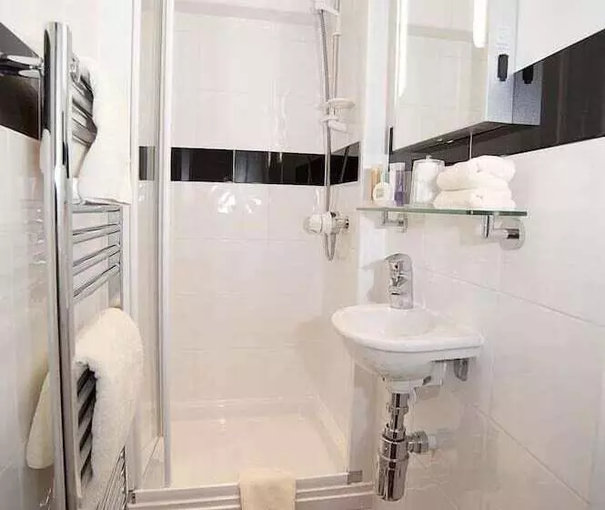 پانسیون Albany House