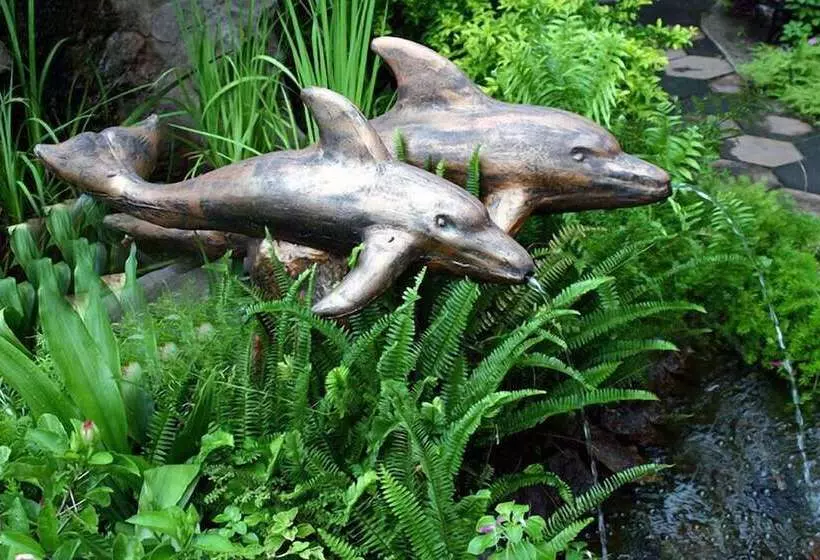 پانسیون La Rochelle Inn