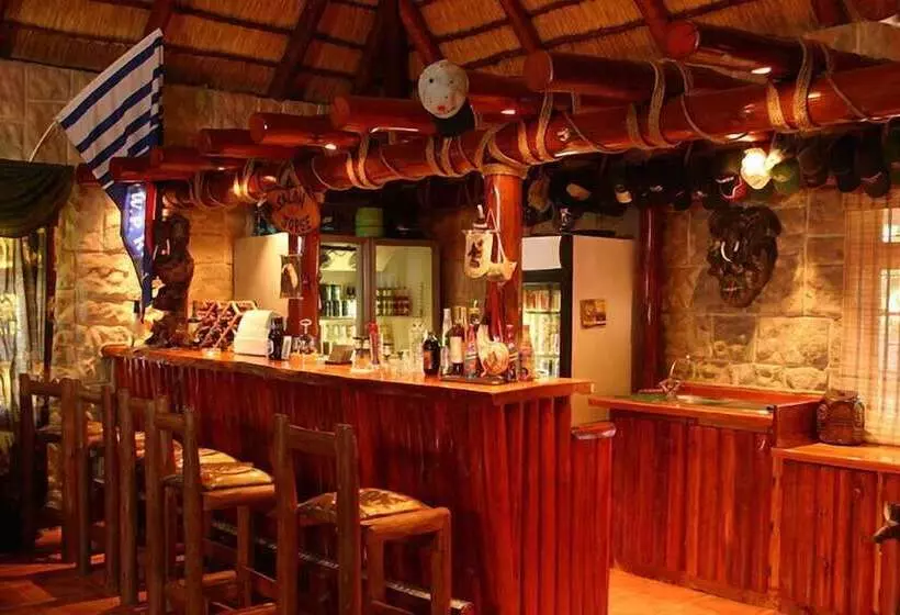 پانسیون La Rochelle Inn