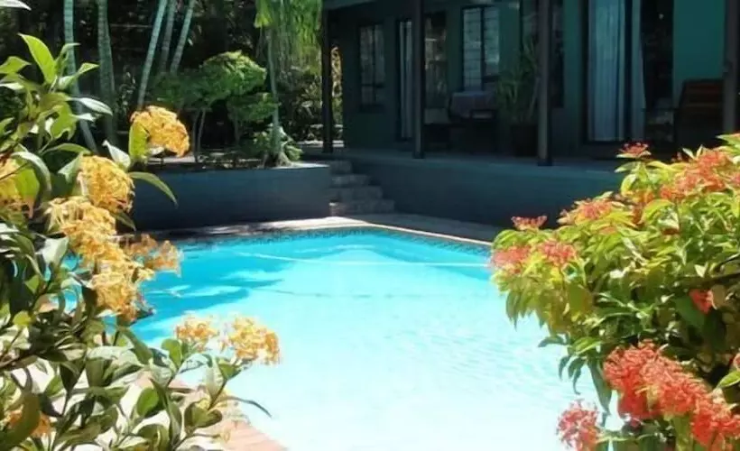 پانسیون La Rochelle Inn