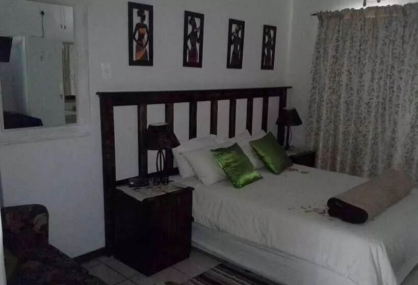 پانسیون La Rochelle Inn