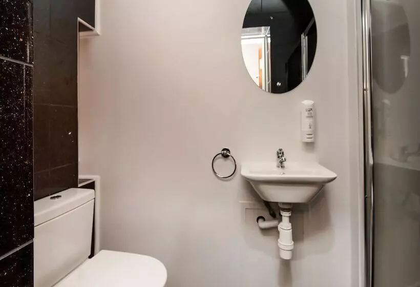 Majatalo OYO Vale Lodge