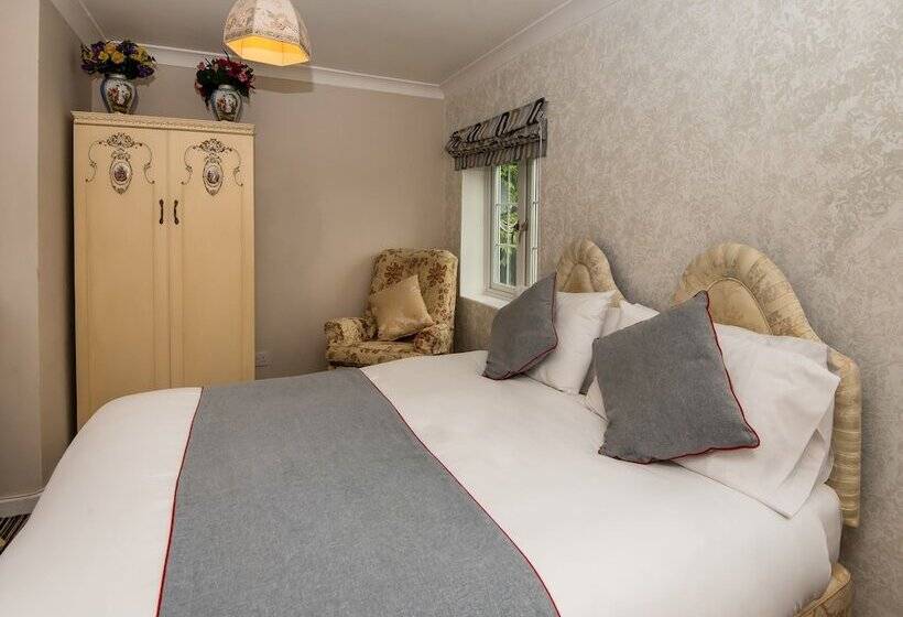 بنسيون OYO Vale Lodge