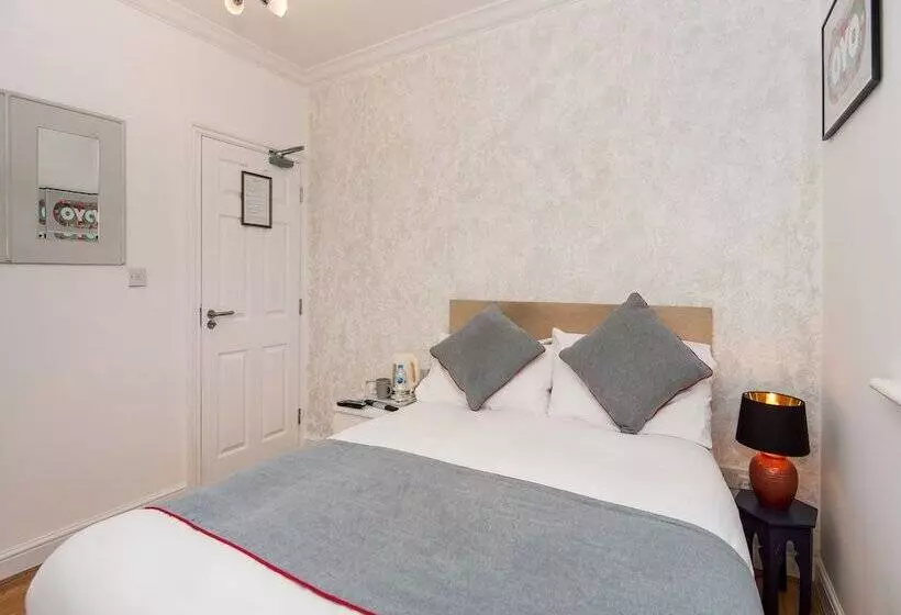 Majatalo OYO Vale Lodge