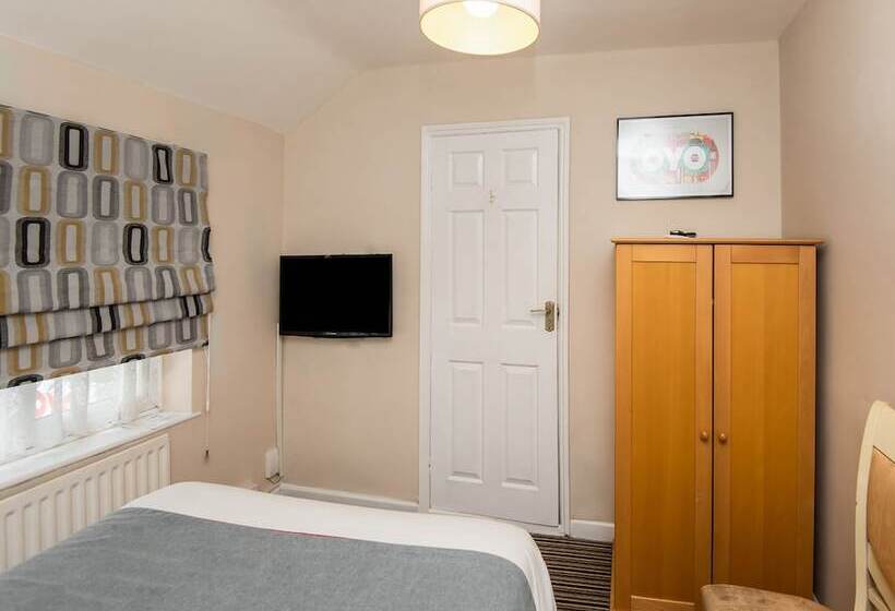 بنسيون OYO Vale Lodge