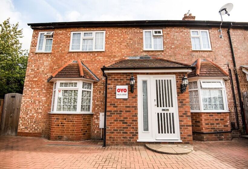 بنسيون OYO Vale Lodge