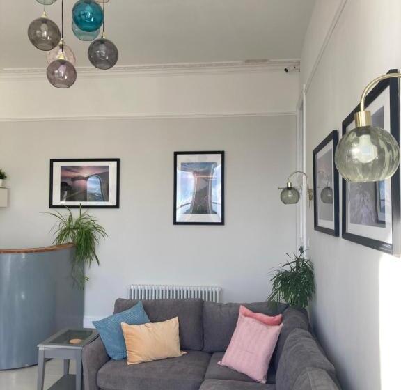 بنسيون The Esplanade