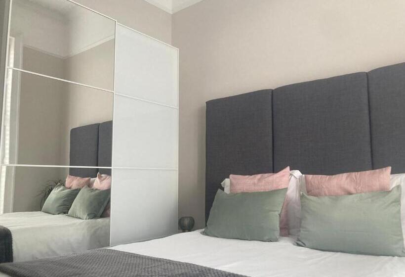 بنسيون The Esplanade