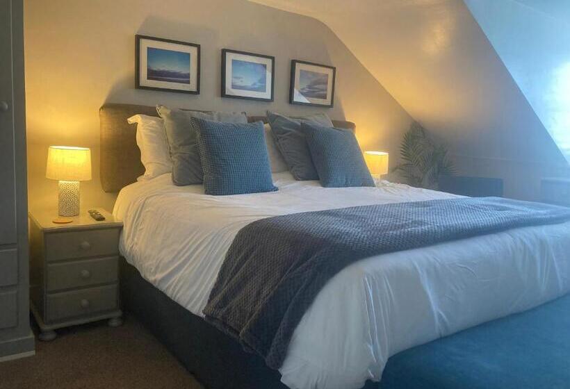 بنسيون The Esplanade