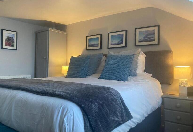 بنسيون The Esplanade