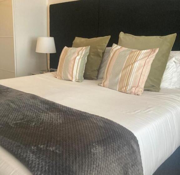 بنسيون The Esplanade