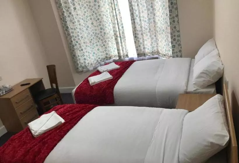 膳宿费 Woodlands Lodge Ilford