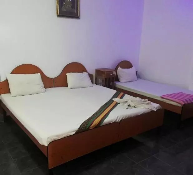 Sunshine Hotel & Hall