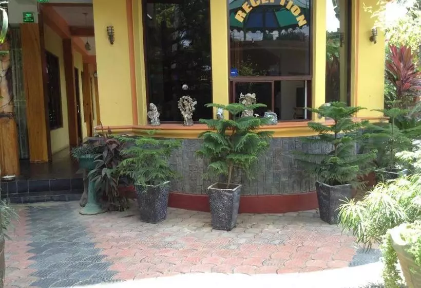 Sunshine Hotel & Hall