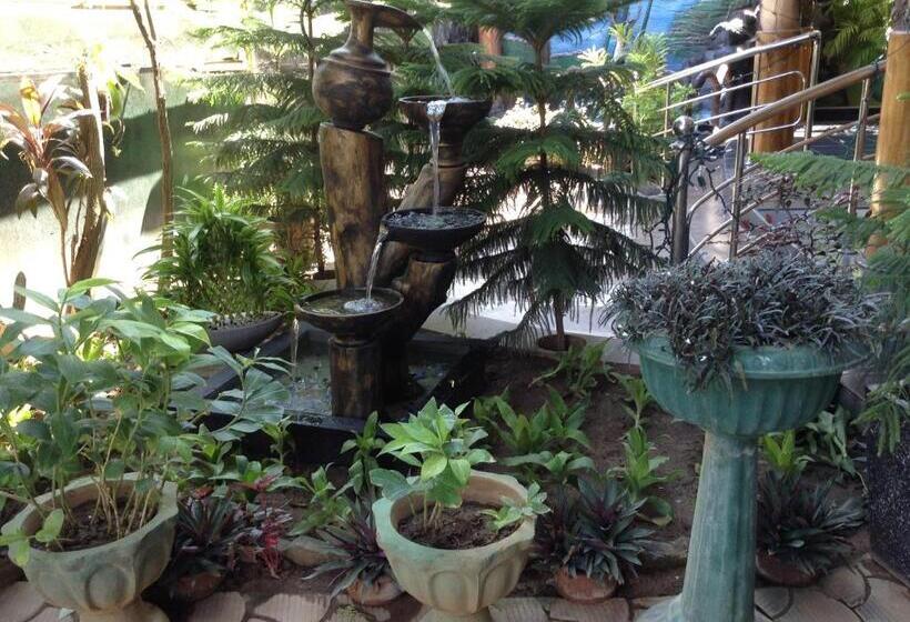 Sunshine Hotel & Hall