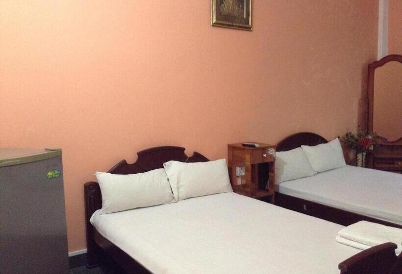 Sunshine Hotel & Hall