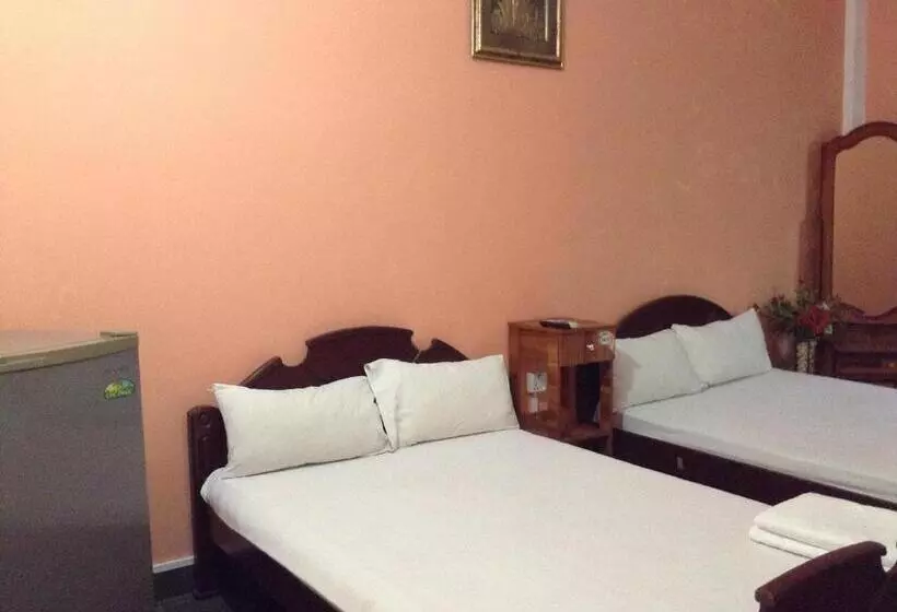 Sunshine Hotel & Hall