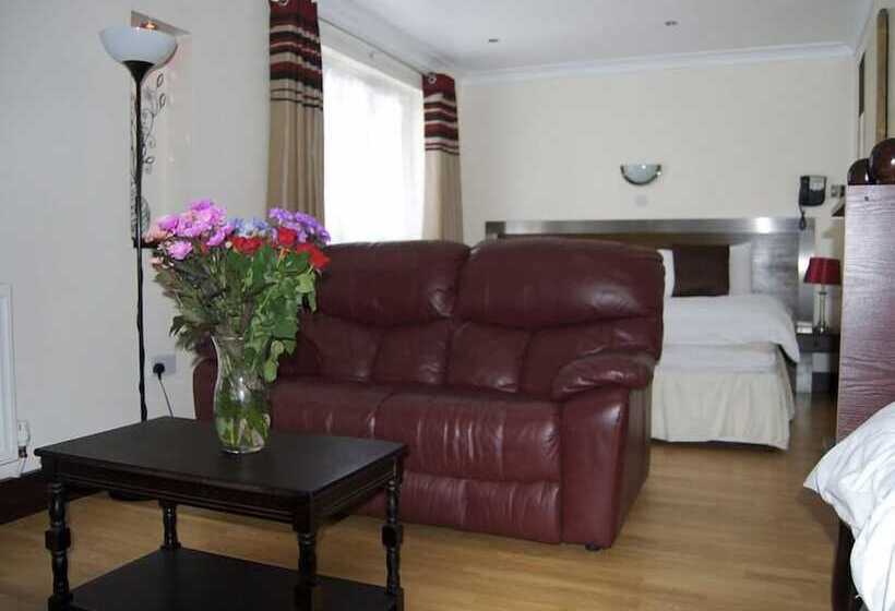 Villaggio Hotel & Restaurant