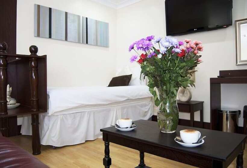 Villaggio Hotel & Restaurant