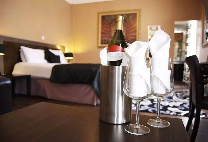 Villaggio Hotel & Restaurant