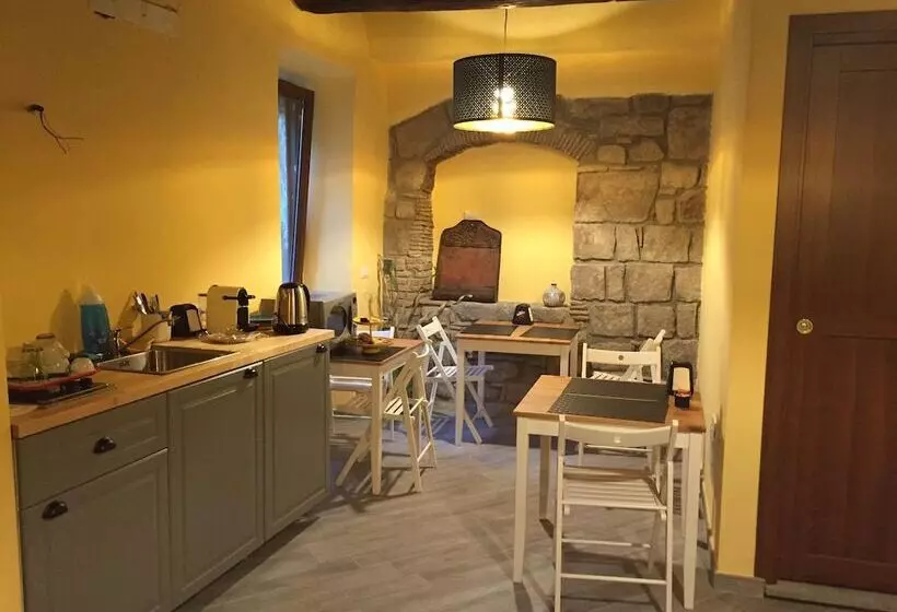 تختخواب و صبحانه Al Cardinale