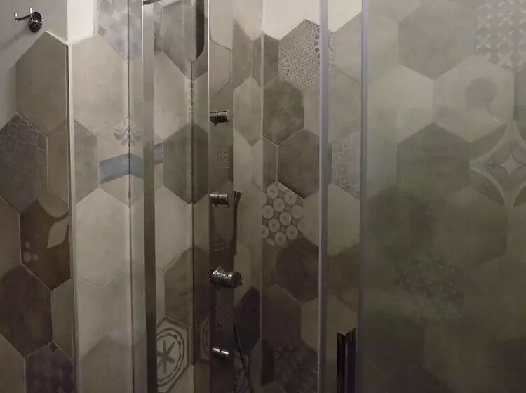 تختخواب و صبحانه Al Cardinale