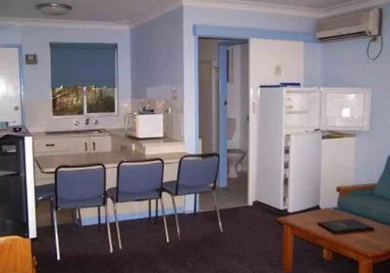 Bermuda Breezes Motel