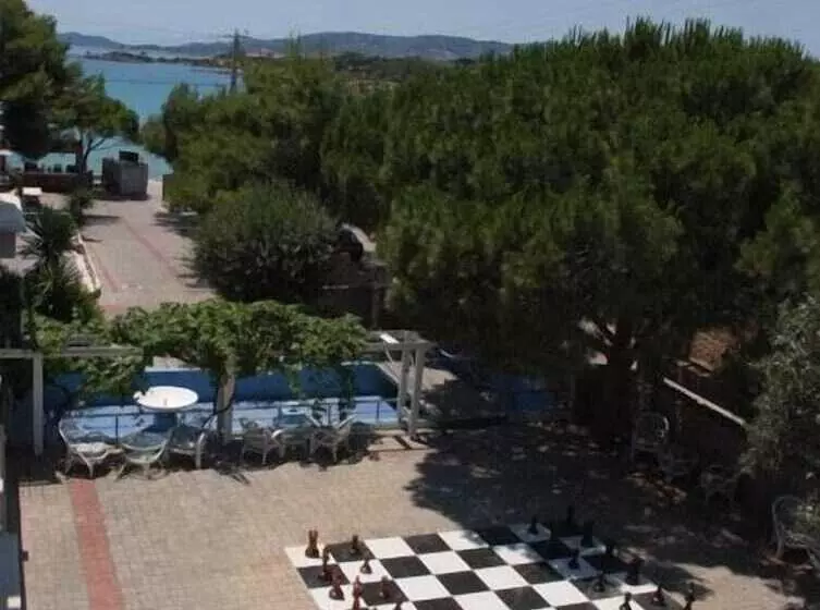 Epavlis Beach Resort