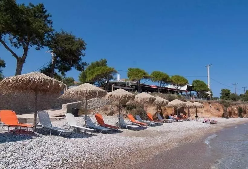 Epavlis Beach Resort