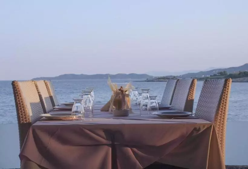 Epavlis Beach Resort