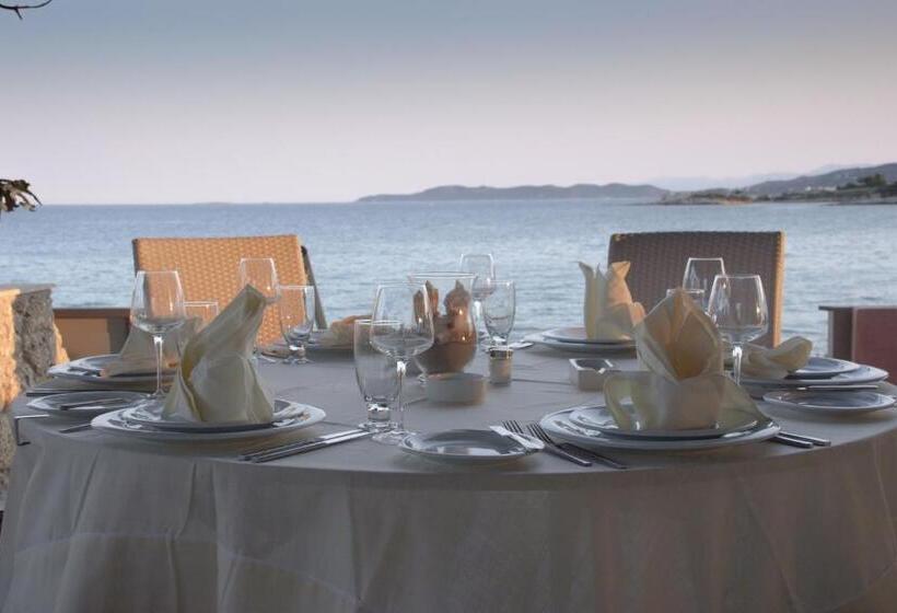 Epavlis Beach Resort