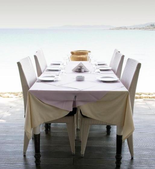 Epavlis Beach Resort