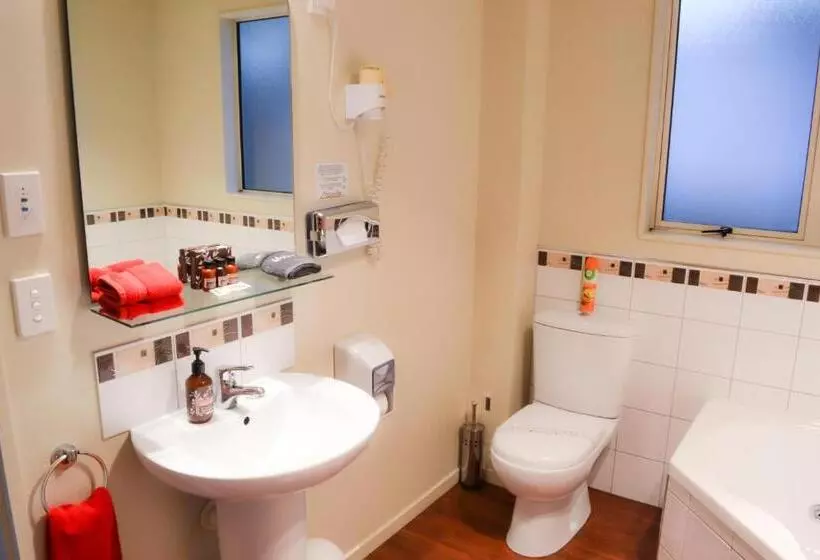 هتل Aspen On King