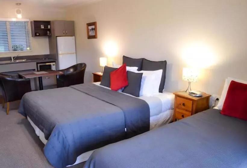 هتل Aspen On King