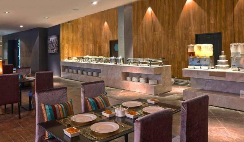 בית מלון כפרי Avana Laemchabang Boutique