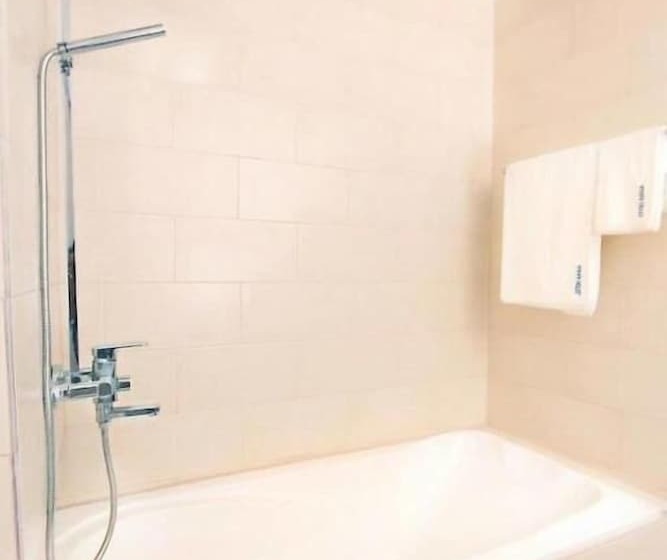 בית מלון כפרי Avana Laemchabang Boutique