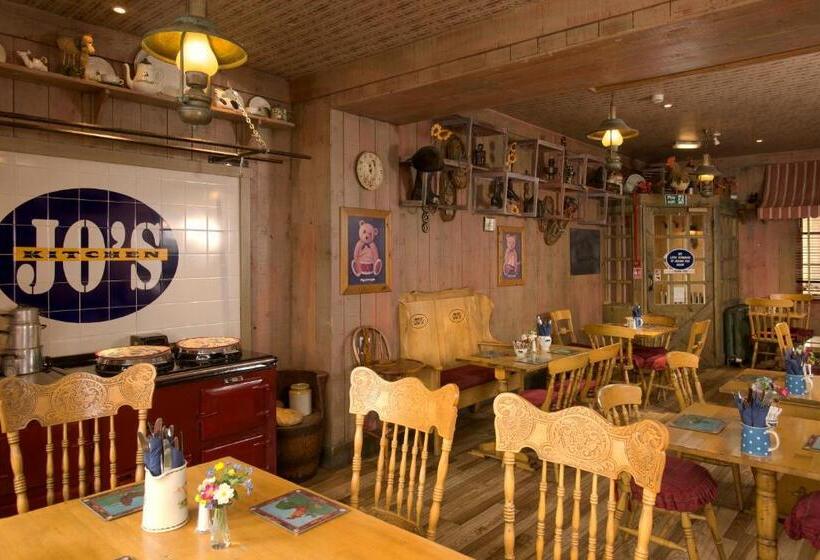 Отель Carfraemill