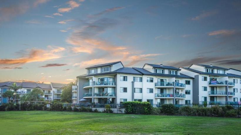 בית מלון כפרי Currumbin Sands On The Beach