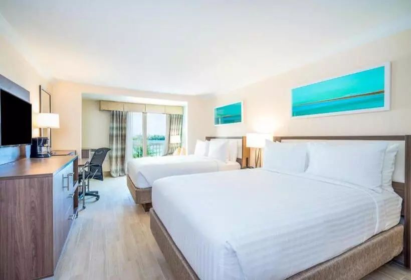 هتل Holiday Inn Express & Suites Nassau, An Ihg