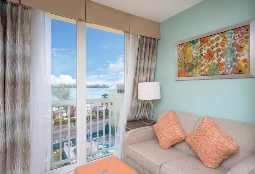 هتل Holiday Inn Express & Suites Nassau, An Ihg